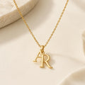 Colar com inicial dupla personalizado em ouro
