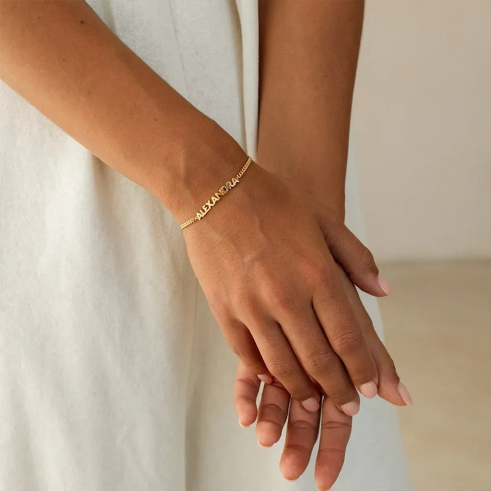 Pulseira de Corrente Dourada com Nome Personalizado | Joia em Aço Inoxidável
