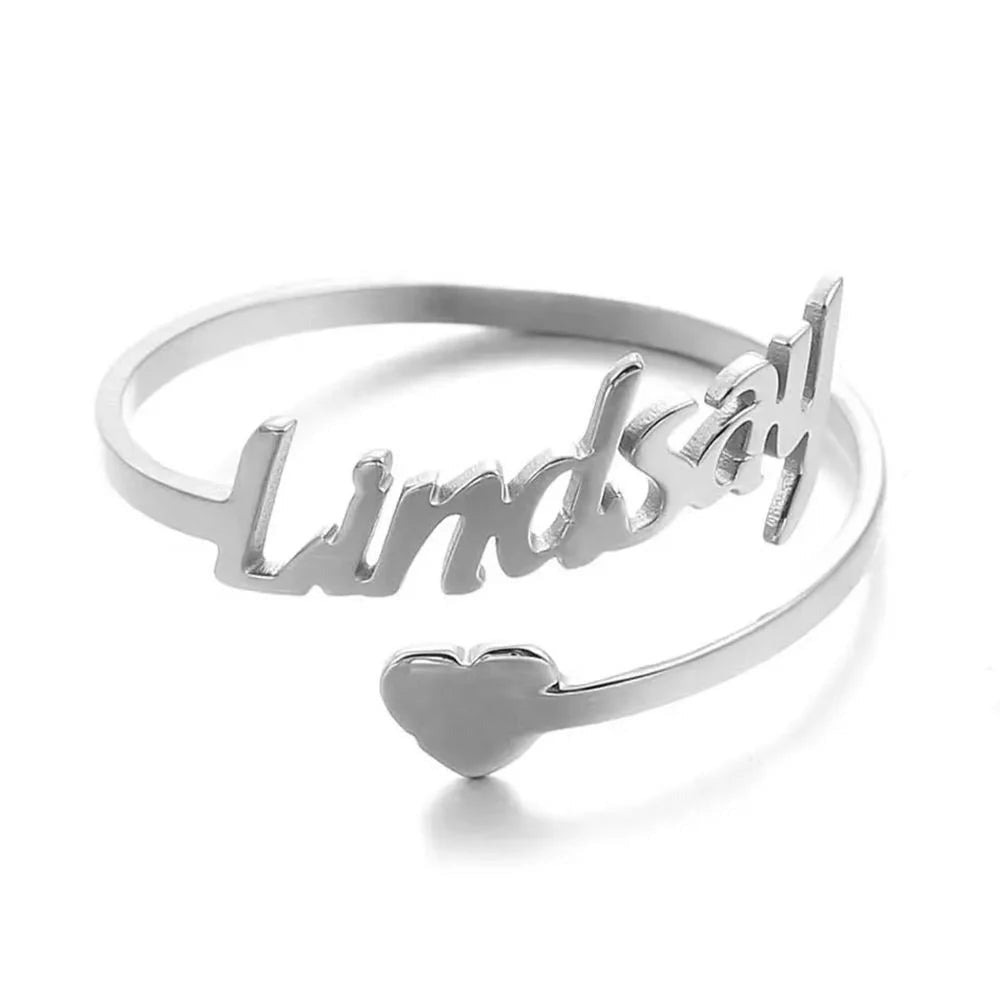 Anel de Casal com Coração e Nome Personalizado | Aço Inoxidável Banhado a Ouro