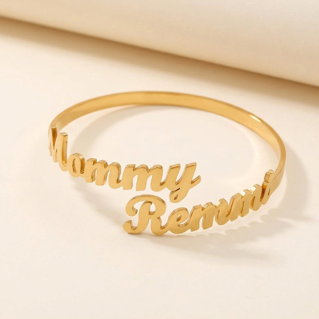 Pulseira Aberta com Nomes de Casal Personalizada