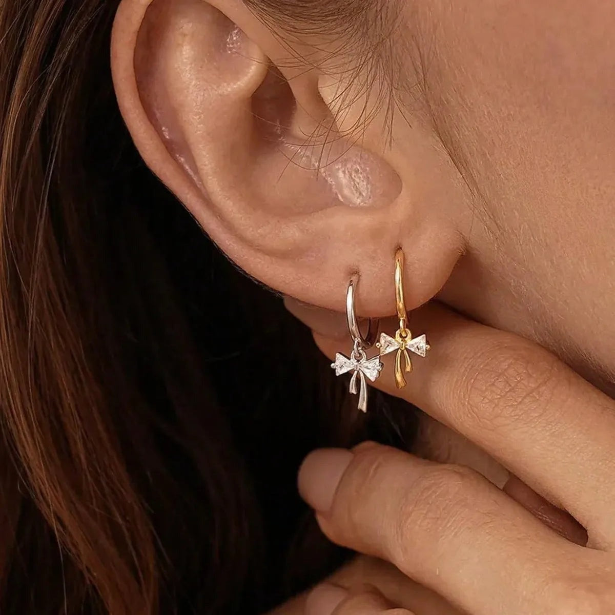 Brincos de Argola com Zircão e Pendente de Borboleta | Joalharia de Luxo em Ouro