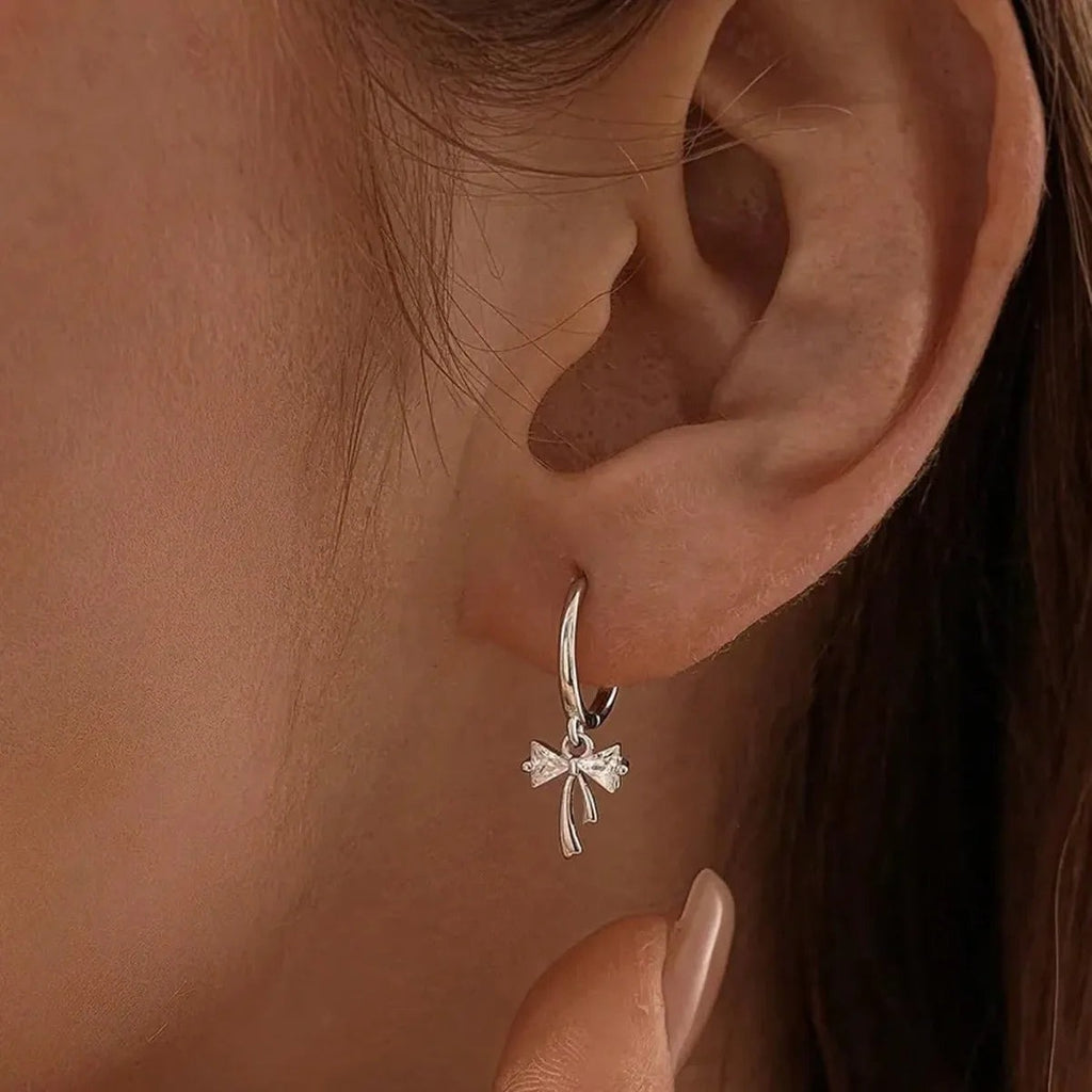 Brincos de Argola com Zircão e Pendente de Borboleta | Joalharia de Luxo em Ouro
